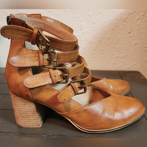 BEAST FASHION Tan Multi-Strap Block Heel Ankle Boots - Picture 8 of 11